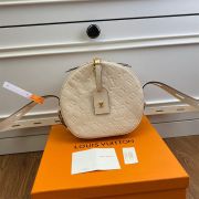 LV Boite Chapeau Souple MM Handbag