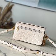 LV Pochette Metis East West