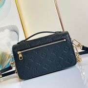 LV Pochette Metis East West