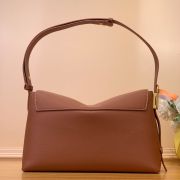 LV Low Key Messenger(HIGH-END GRADE)