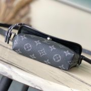 LV Pulse Wearable Wallet G65