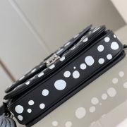 LV x YK Pochette Metis?