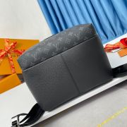 LV DISCOVERY BACKPACK PM